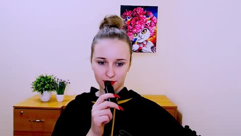 Snapshot of _nicole_new chatting on 01.13.25 Nica online show from 01.13.25