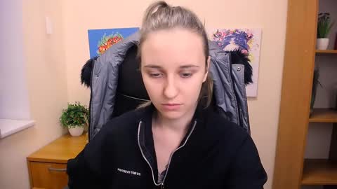 Snapshot of _nicole_new chatting on 02.24.25 Nica online show from 02.24.25