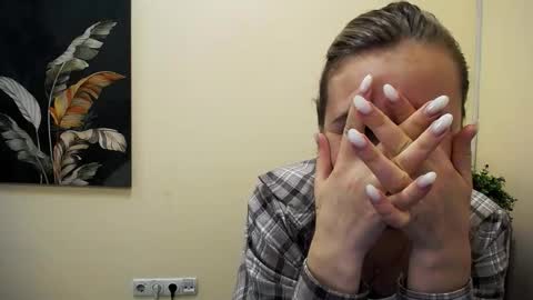 Snapshot of _nicole_new chatting on 09.12.25 Nica online show from 09.12.25