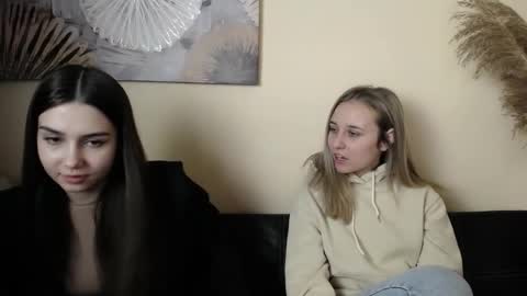 Snapshot of _nicole_new chatting on 11.07.25 Nica online show from 11.07.25