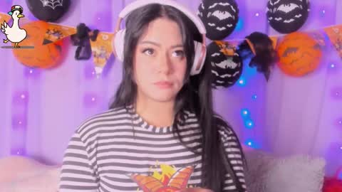 niiky online show from 10.21.25