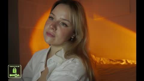 Snapshot of _noitanitsarcorp_ chatting on 11.14.25 R online show from 11.14.25