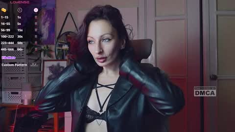 Snapshot of _owner_ chatting on 01.10.25 The Supreme Goddess Rose online show from 01.10.25