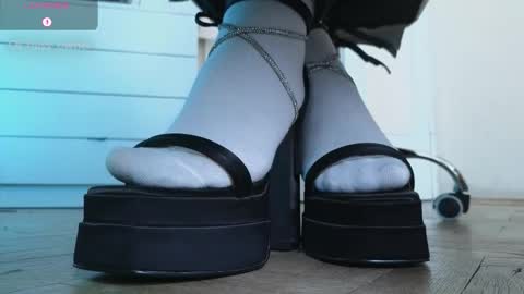 Snapshot of _owner_ chatting on 09.24.25 The Supreme Goddess Rose online show from 09.24.25