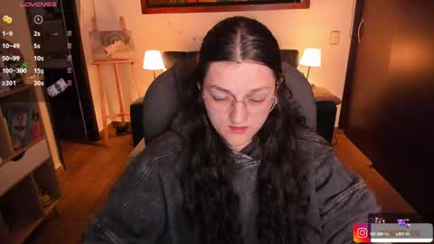 Snapshot of _peach__ chatting on 12.10.24 violeta ig online show from 12.10.24