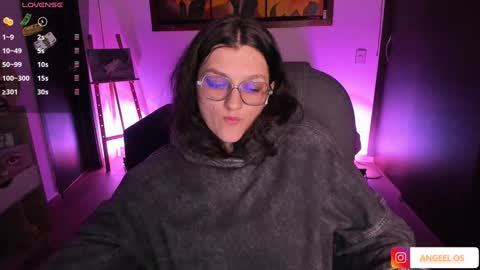 Snapshot of _peach__ chatting on 01.18.25 violeta ig online show from 01.18.25