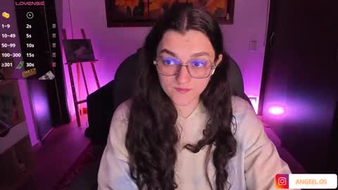 Snapshot of _peach__ chatting on 01.20.25 violeta ig online show from 01.20.25