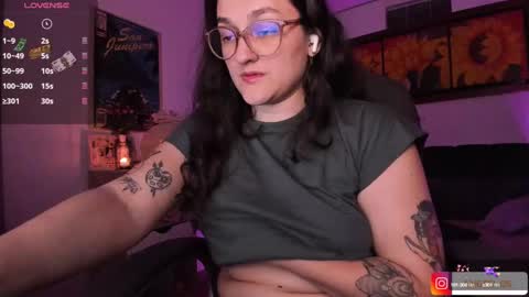 Snapshot of _peach__ chatting on 01.22.25 violeta ig online show from 01.22.25