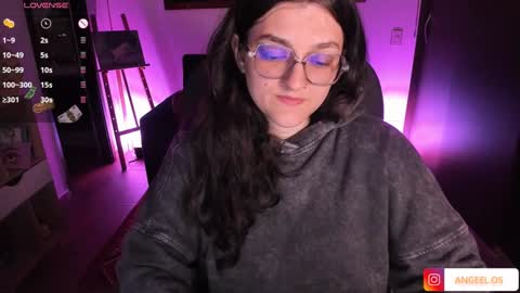 Snapshot of _peach__ chatting on 01.23.25 violeta ig online show from 01.23.25