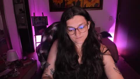 Snapshot of _peach__ chatting on 02.25.25 violeta ig online show from 02.25.25