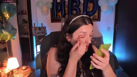 Snapshot of _peach__ chatting on 03.09.25 violeta ig online show from 03.09.25