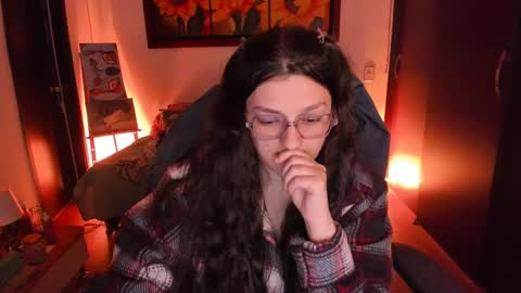 Snapshot of _peach__ chatting on 09.09.25 violeta ig online show from 09.09.25