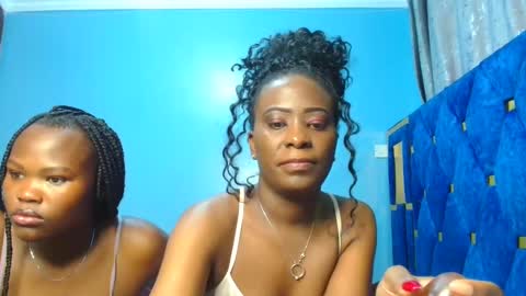 Snapshot of _peach_p chatting on 03.05.25 Peach online show from 03.05.25