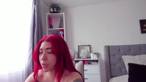 Snapshot of _poison_ivyyy chatting on 10.17.25 V online show from 10.17.25