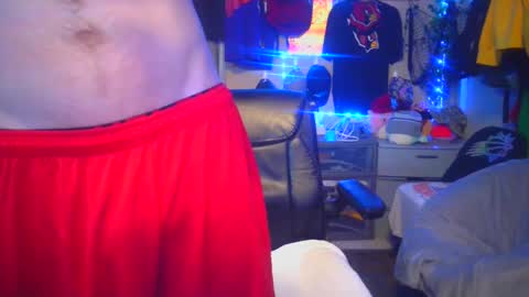 Snapshot of _redxxx chatting on 12.19.24 REDxxx online show from 12.19.24