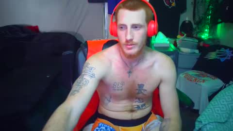 Snapshot of _redxxx chatting on 12.25.24 REDxxx online show from 12.25.24