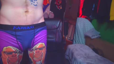 Snapshot of _redxxx chatting on 01.05.25 REDxxx online show from 01.05.25