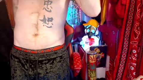 Snapshot of _redxxx chatting on 09.22.25 REDxxx online show from 09.22.25