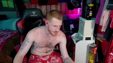 Snapshot of _redxxx chatting on 10.17.25 REDxxx online show from 10.17.25