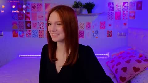 Snapshot of _reverse_gang_ chatting on 02.11.25 LISSAPVT IS OPEN online show from 02.11.25