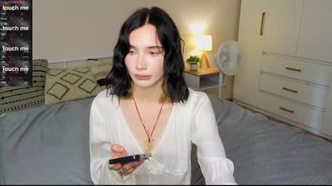 Snapshot of _reverse_gang_ chatting on 10.02.25 LISSAPVT IS OPEN online show from 10.02.25