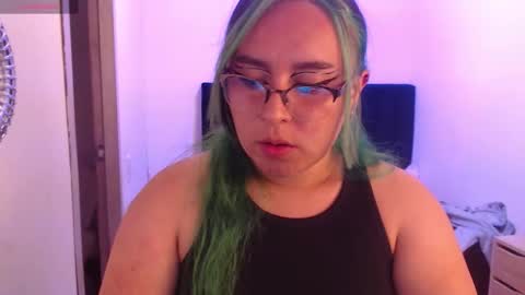 Snapshot of _sashagreey chatting on 10.20.25 Sasha Greey online show from 10.20.25