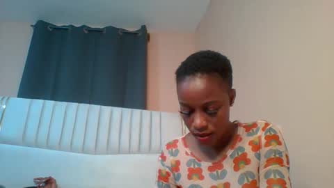 Snapshot of _sassydiva_ chatting on 11.19.25 _sassydiva_ online show from 11.19.25