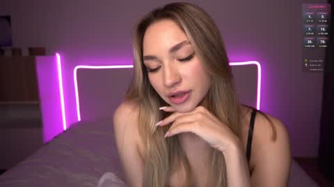 Snapshot of _secretdesire chatting on 01.30.25 Kat online show from 01.30.25