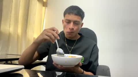 Juan Pablo-independent model online show from 02.19.25