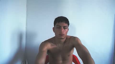 Juan Pablo-independent model online show from 11.18.25