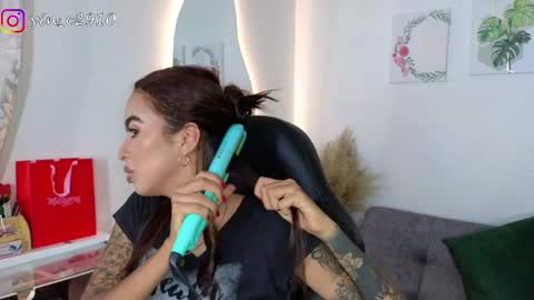 Snapshot of _sophiebrown__ chatting on 01.13.25 Andrea The Next Stream Wednesday online show from 01.13.25