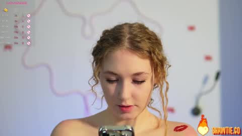 Snapshot of _taylor_swift chatting on 02.17.25 Taylor online show from 02.17.25