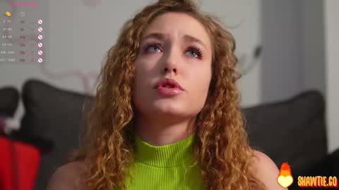 Snapshot of _taylor_swift chatting on 02.27.25 Taylor online show from 02.27.25