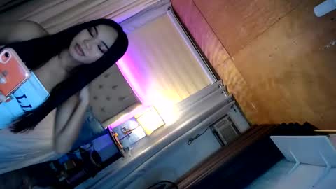 Snapshot of _ursweetapple_ chatting on 01.17.25 MS. apple online show from 01.17.25