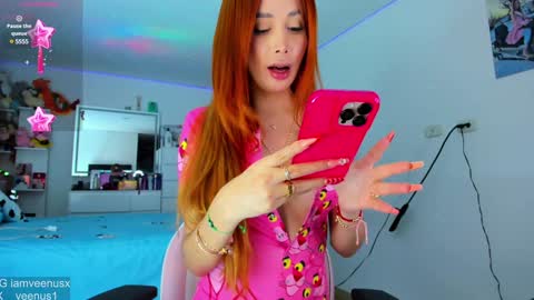 Snapshot of _veenus chatting on 01.08.25 stephany online show from 01.08.25