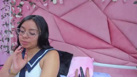 _violeta18_ online show from 10.12.25