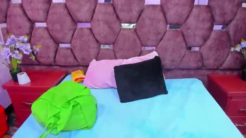 _violeta18_ online show from 11.11.25