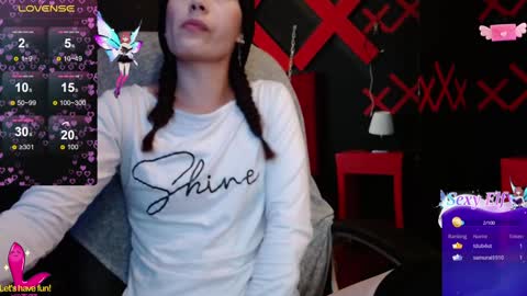 Yuyi online show from 02.03.25