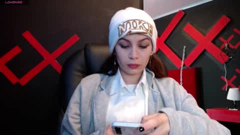 Yuyi online show from 03.10.25