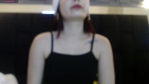 Yuyi online show from 09.14.25