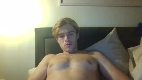 Snapshot of a537396 chatting on 11.03.25 a537396 online show from 11.03.25