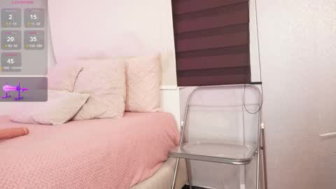 Snapshot of a__vanellopecute chatting on 11.23.25 Alexandra online show from 11.23.25