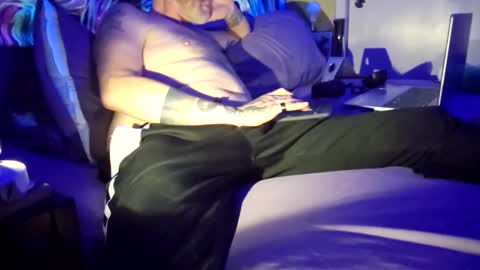 Snapshot of a_bad_guy_duh chatting on 09.20.25 a_bad_guy_duh online show from 09.20.25