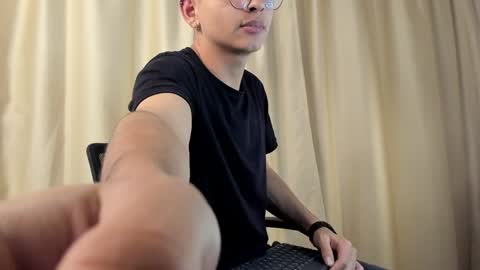 Snapshot of a_lejandro_08 chatting on 01.18.25 alejo online show from 01.18.25