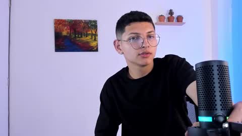 Snapshot of a_lejandro_08 chatting on 02.27.25 alejo online show from 02.27.25