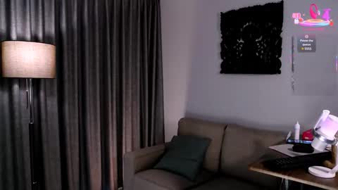 Snapshot of aalice_boom chatting on 12.02.25 Alice online show from 12.02.25