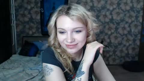 Snapshot of aalicebubble chatting on 02.24.25 Alice online show from 02.24.25