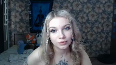 Snapshot of aalicebubble chatting on 03.04.25 Alice online show from 03.04.25
