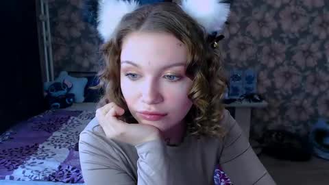 Snapshot of aalicebubble chatting on 10.06.25 Alice online show from 10.06.25