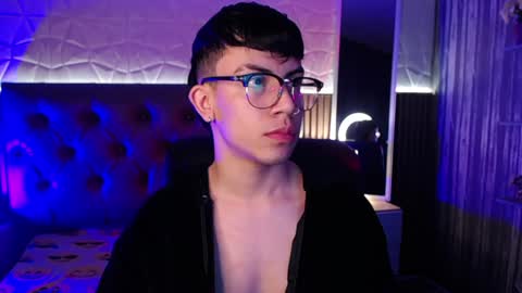 Snapshot of aaron_blink1 chatting on 12.18.24 Aaron online show from 12.18.24